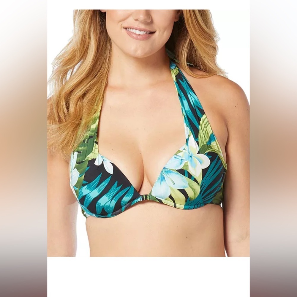 NWT Coco Reef
Women's Coco Contours Cameo Halter Bikini Top 8/32D